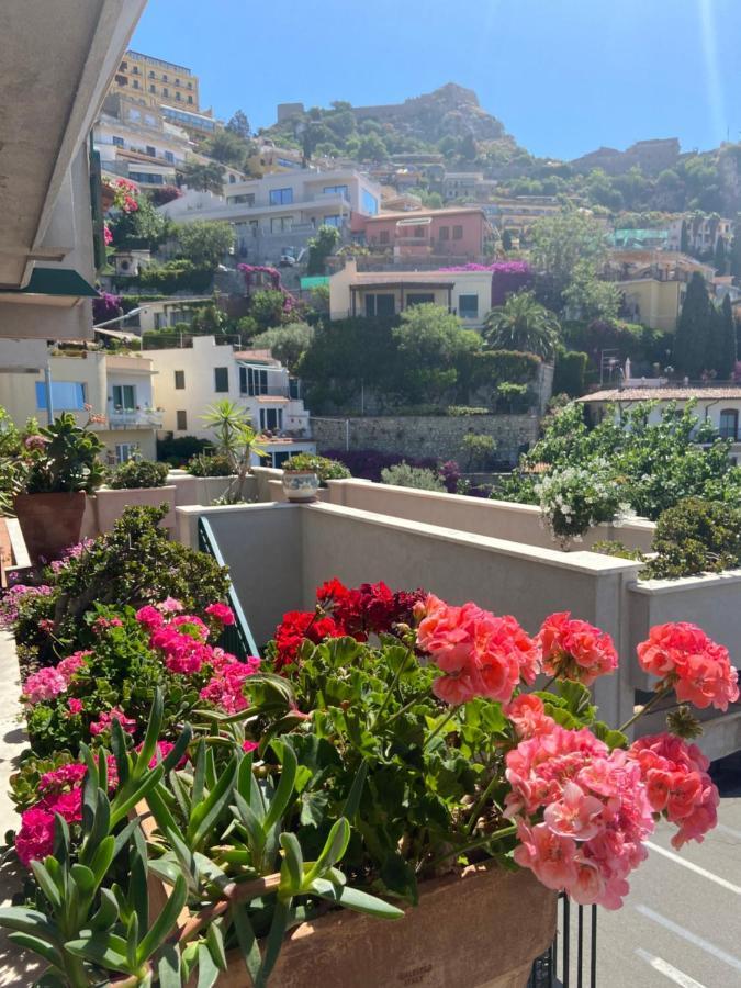 Villa Centaurea Apartment With Private Parking Таормина Экстерьер фото